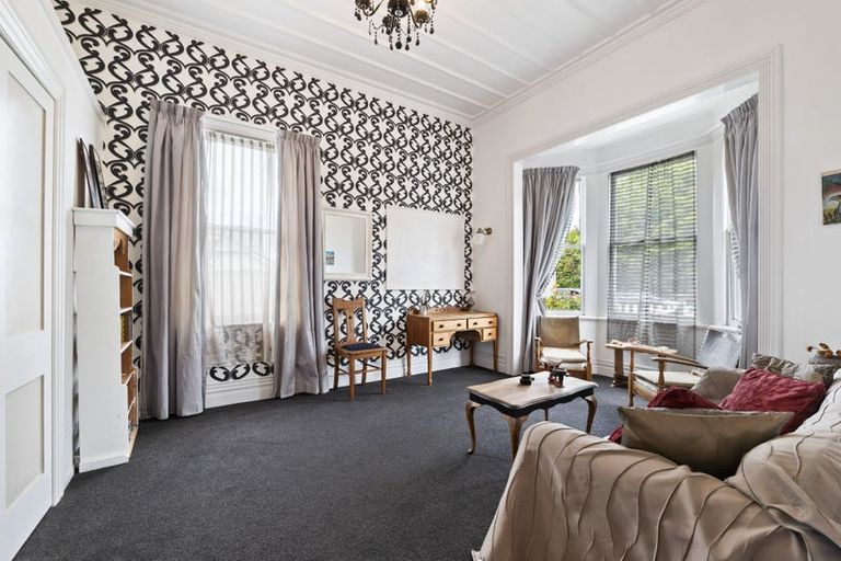 Photo of property in 132 Tukapa Street, Westown, New Plymouth, 4310