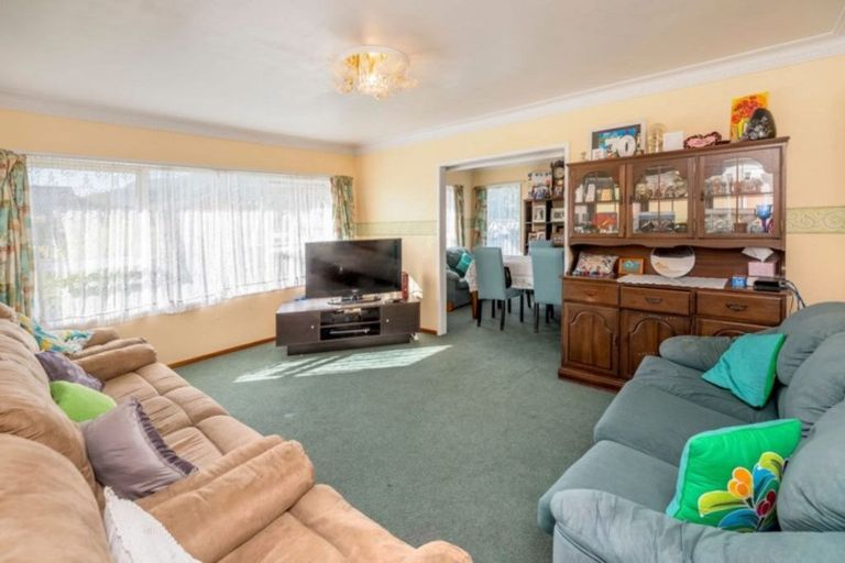 Photo of property in 2a Sylvan Avenue, Waikanae, 5036