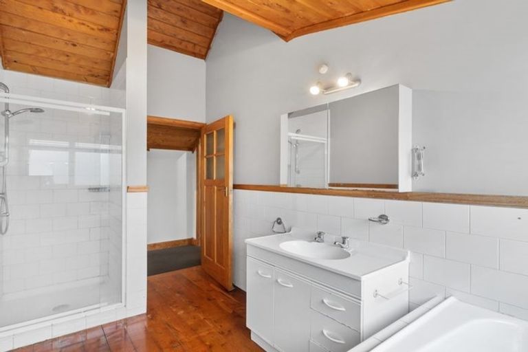 Photo of property in 35a Forest Hill Road, Henderson, Auckland, 0612