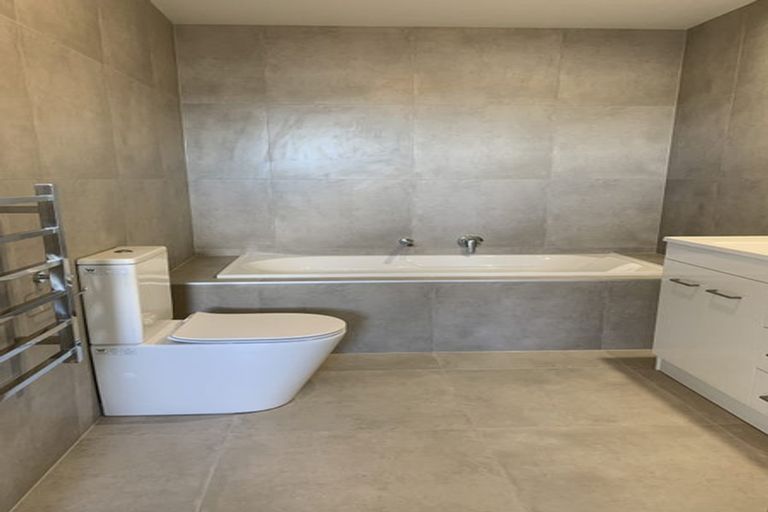 Photo of property in 2 Softwood Avenue, Takanini, 2110