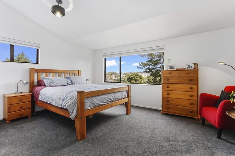 Photo of property in 117 Oreil Avenue, West Harbour, Auckland, 0618