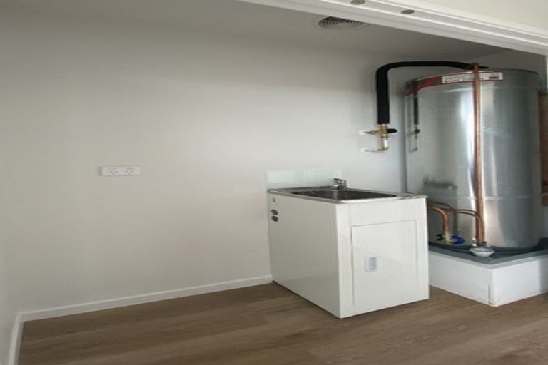 Photo of property in 91 Papatupu Way, Kumeu, 0810