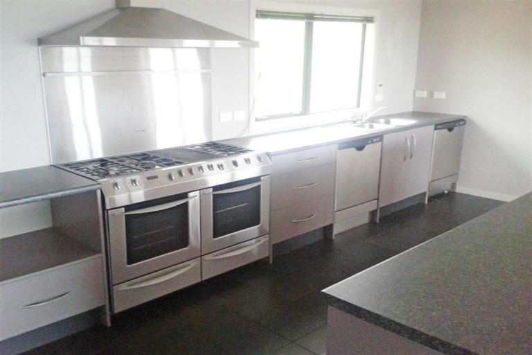 Photo of property in 54 Arahiwi Grove, Tirohanga, Lower Hutt, 5010