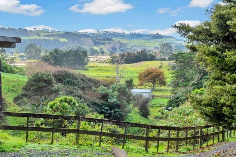 Photo of property in 72 Lyon Road, Waimauku, 0883