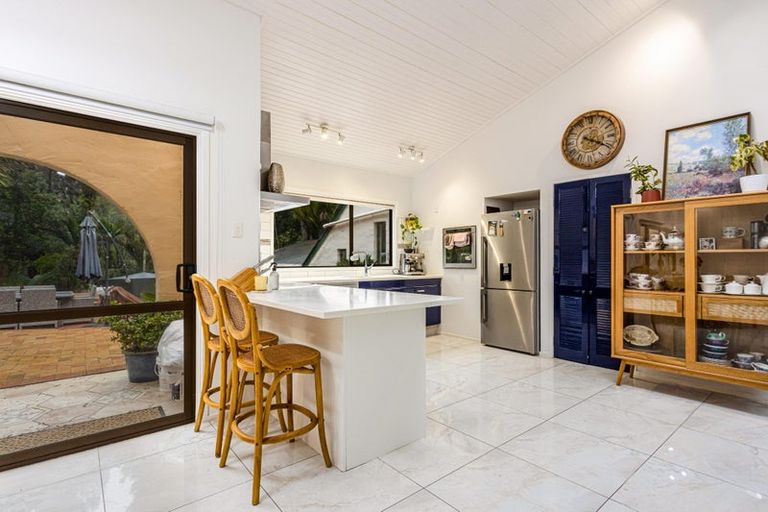 Photo of property in 719 Scenic Drive, Henderson Valley, Auckland, 0612