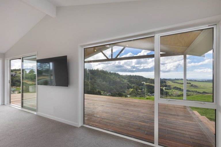 Photo of property in 61 Lawrence Road, Mangawhai, 0573