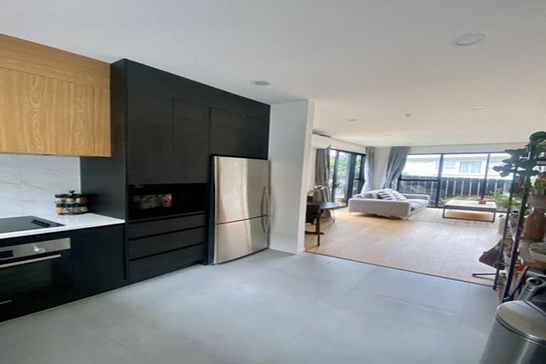 Photo of property in 3/28 Lavelle Road, Henderson, Auckland, 0612