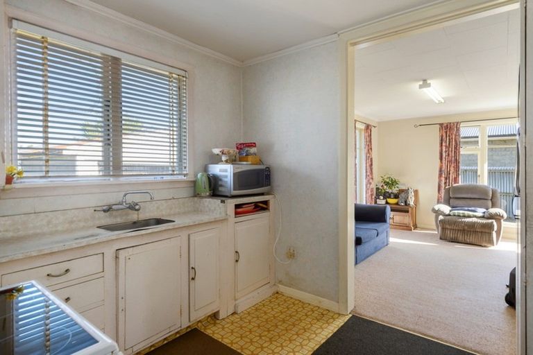 Photo of property in 112 Amyes Road, Hornby, Christchurch, 8042