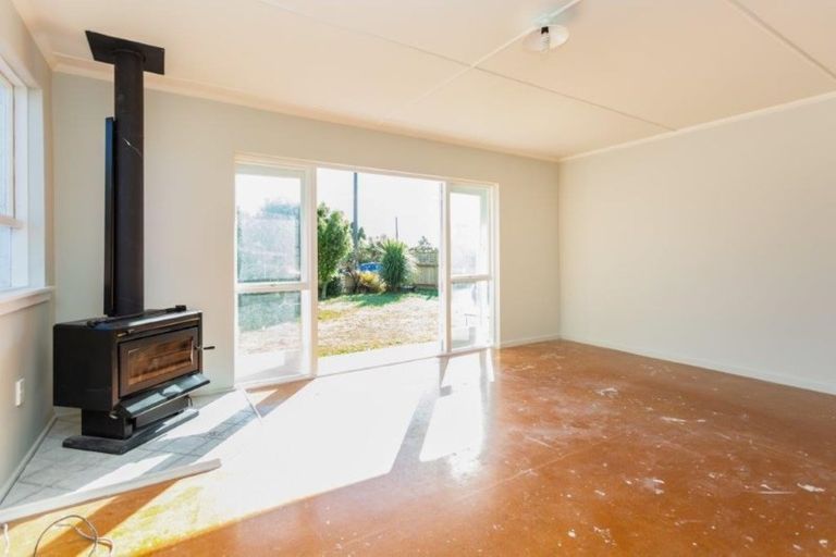 Photo of property in 16 Carston Street, Leeston, 7632