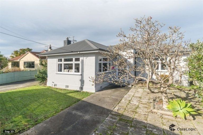 Photo of property in 22 East Street, Terrace End, Palmerston North, 4410