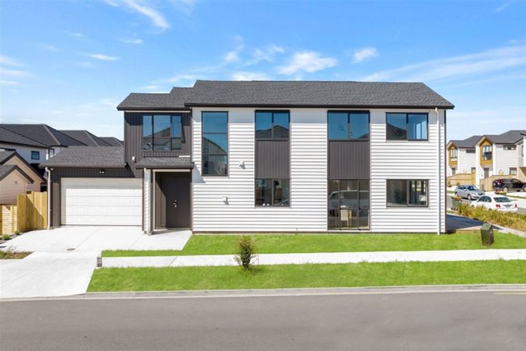 Photo of property in 53 Ksenia Drive, Flat Bush, Auckland, 2019