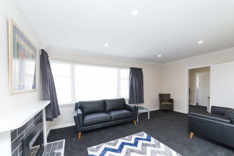 Photo of property in 21 Vernon Avenue, Takaro, Palmerston North, 4412