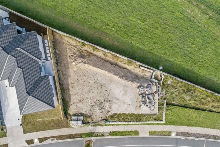 Photo of property in 310 Lakes Boulevard, Pyes Pa, Tauranga, 3112