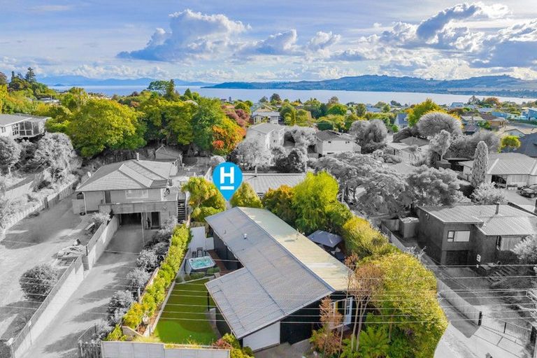 Photo of property in 2/19 Kotare Street, Hilltop, Taupo, 3330