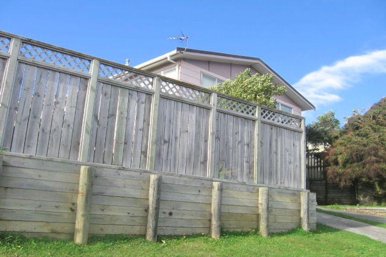 Photo of property in 12 Apple Terrace, Ranui, Porirua, 5024