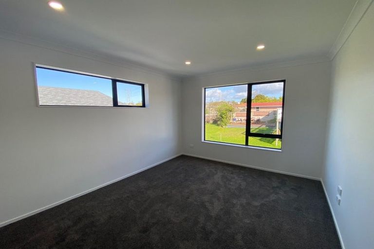 Photo of property in 65a Tiroroa Avenue, Te Atatu South, Auckland, 0610