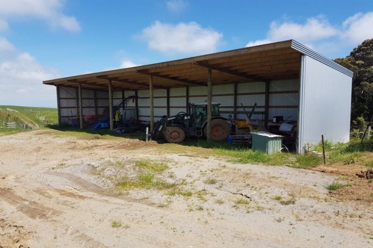 Photo of property in 610 Dover Road, Okato, New Plymouth, 4374