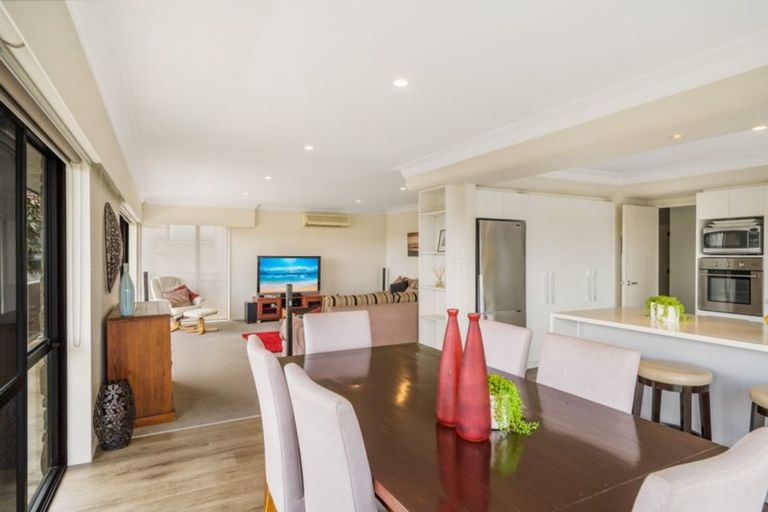 Photo of property in 42 Westview Court, Somerville, Auckland, 2014