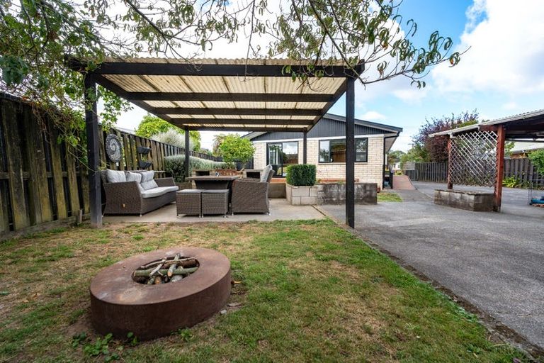 Photo of property in 51 Mears Road, St Andrews, Hamilton, 3200