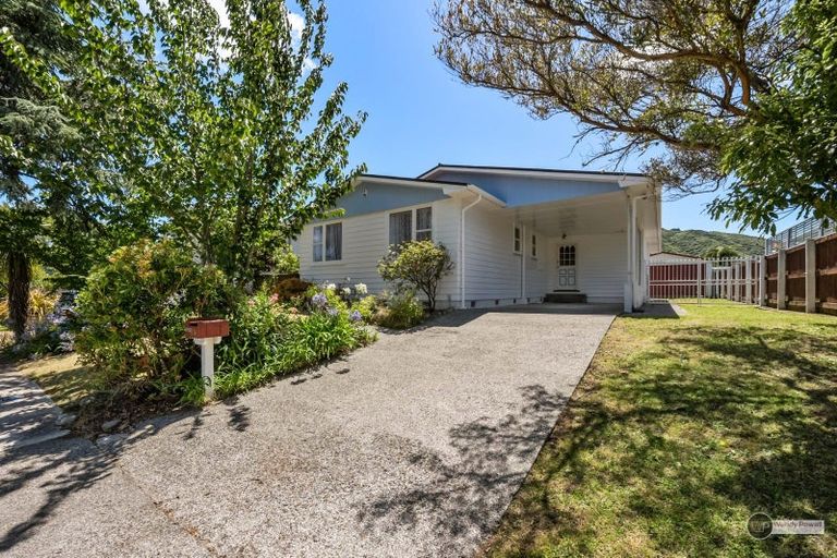 Photo of property in 59 California Drive, Totara Park, Upper Hutt, 5018