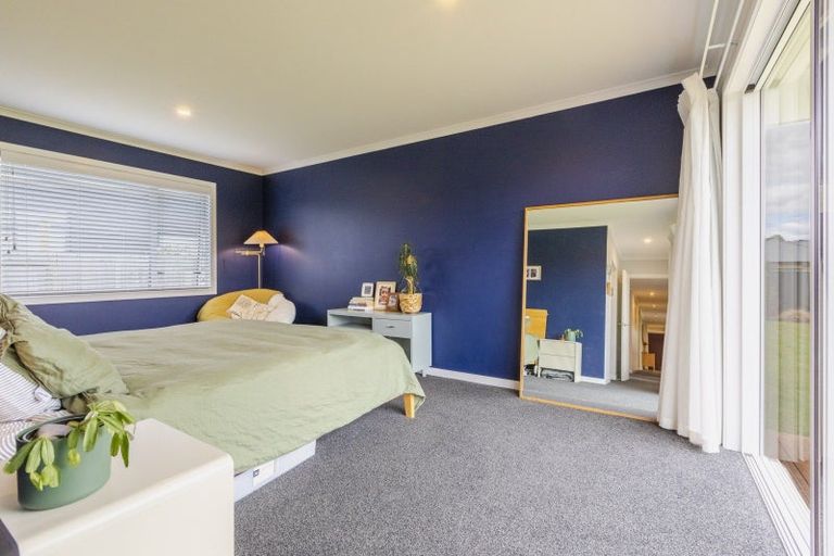 Photo of property in 16 Dee Street, Otane, 4202