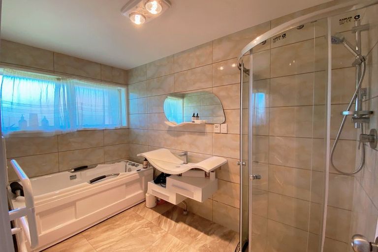 Photo of property in 21 Millhouse Drive, Northpark, Auckland, 2013