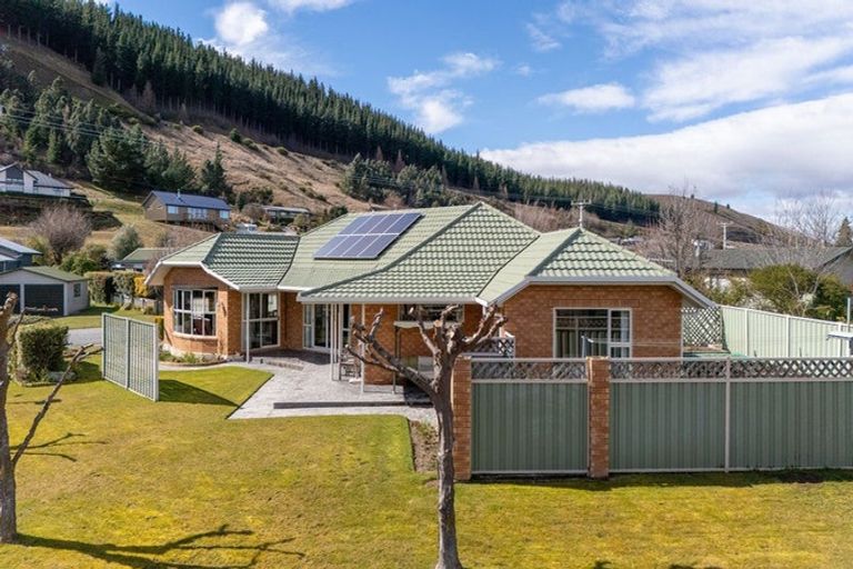 Photo of property in 39 Hazlett Street, Clyde, 9330