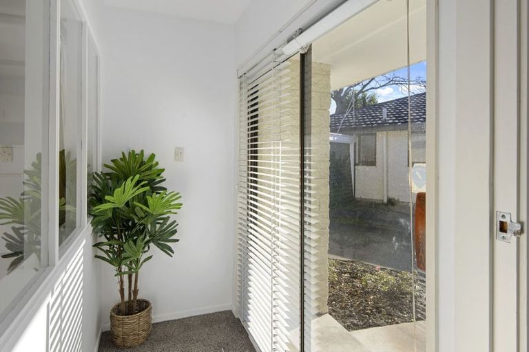 Photo of property in 2/48 Jeffreys Road, Fendalton, Christchurch, 8052