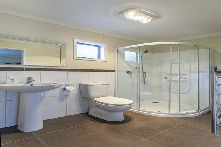 Photo of property in 5 Heather Place, Picton, 7220