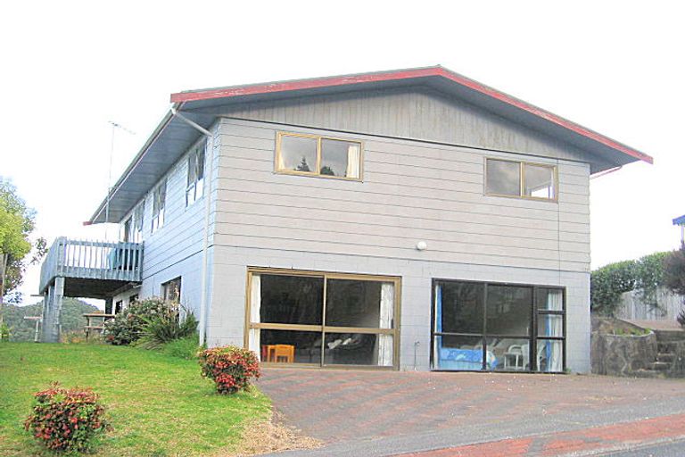 Photo of property in 129 Bambury Place, Onemana, Whangamata, 3691
