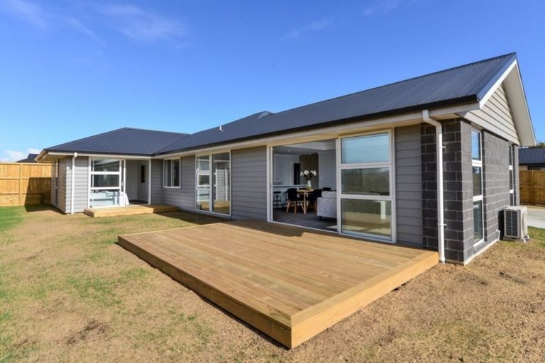 Photo of property in 10a Faber Place, Rototuna North, Hamilton, 3210