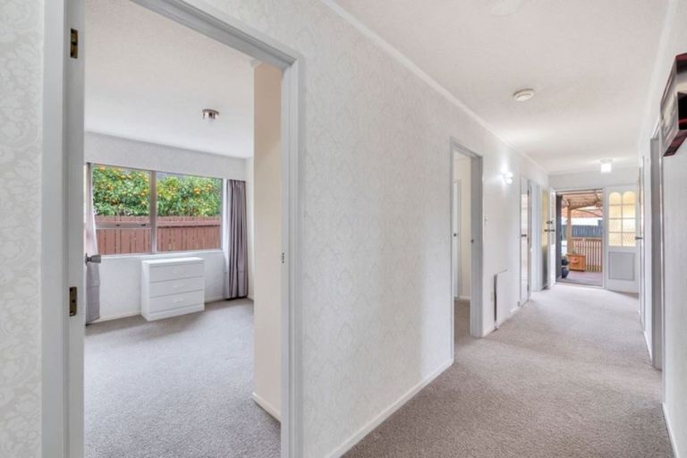 Photo of property in 2/423 Great South Road, Rosehill, Papakura, 2113