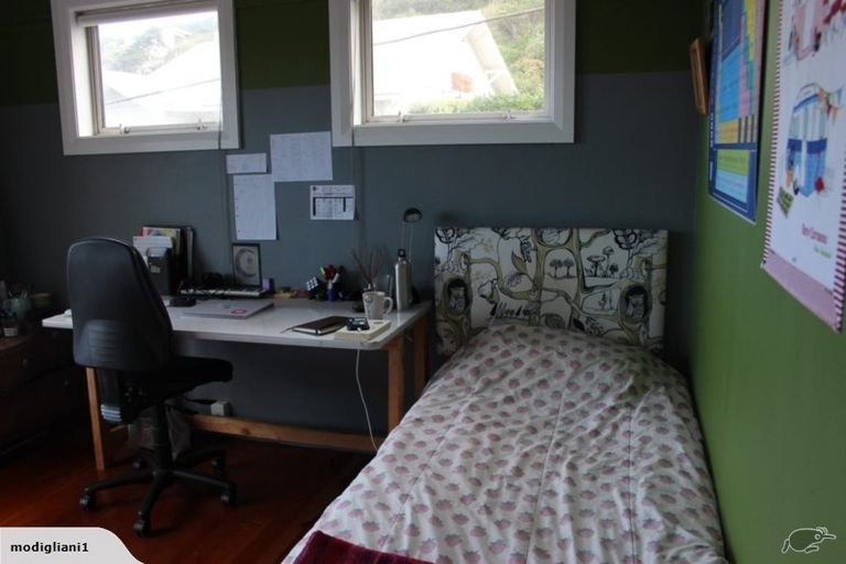 Photo of property in 19 Milne Terrace, Island Bay, Wellington, 6023