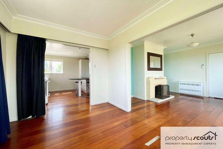 Photo of property in 119 Pioneer Road, Moturoa, New Plymouth, 4310