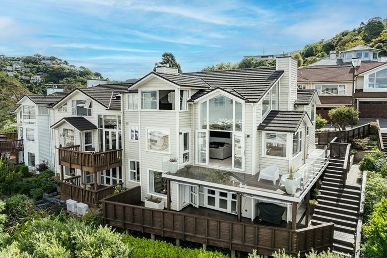 Photo of property in 5 Curnow Way, Kaiwharawhara, Wellington, 6035