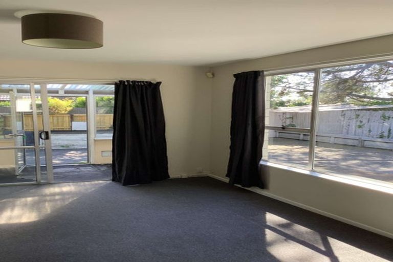 Photo of property in 2/72 Waratah Street, Avondale, Christchurch, 8061
