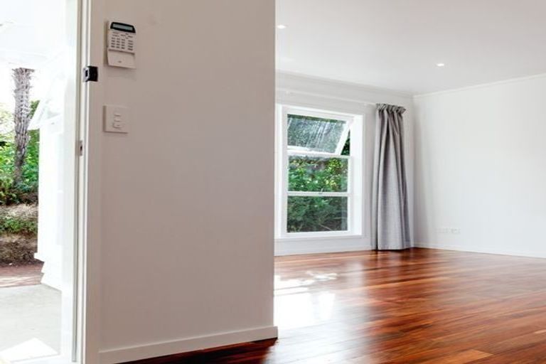 Photo of property in 1/17 Waipa Street, Birkenhead, Auckland, 0626