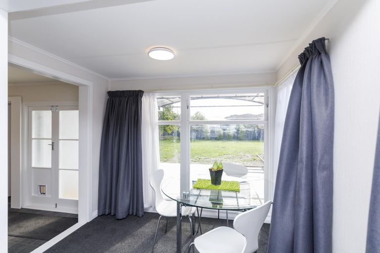 Photo of property in 21 Vernon Avenue, Takaro, Palmerston North, 4412