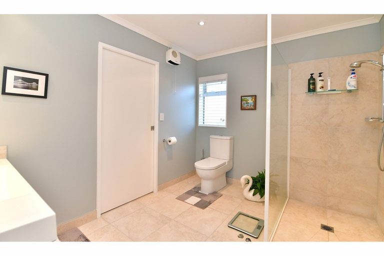 Photo of property in 31 Elizabeth Street, Orewa, 0931