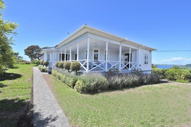 Photo of property in 1 Penguin Street, Leigh, 0985