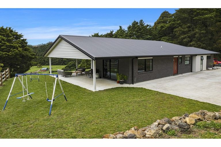 Photo of property in 4 Watercourse Way, Tikipunga, Whangarei, 0112