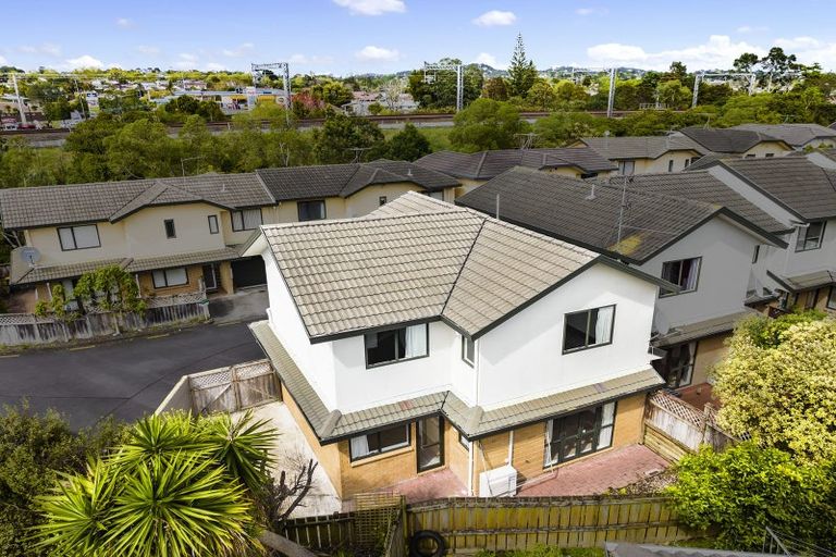 Photo of property in 1/2 Arawa Street, New Lynn, Auckland, 0600