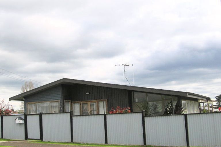 Photo of property in 15 Te Kaponga Street, Brookfield, Tauranga, 3110