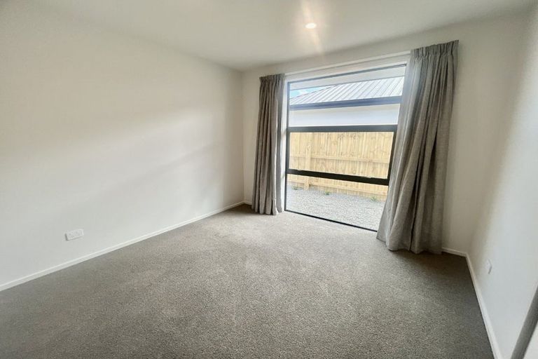 Photo of property in 6 Alex Place, Hurworth, New Plymouth, 4310