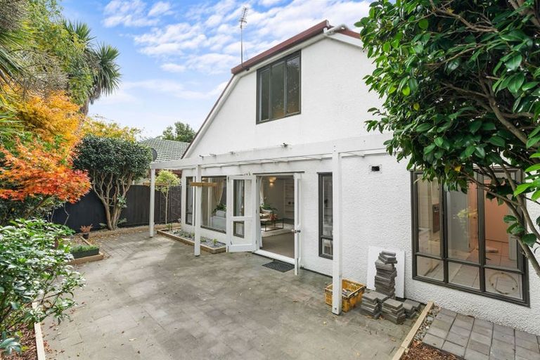 Photo of property in 1/8 Cottesmore Close, Burnside, Christchurch, 8053