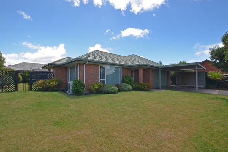 Photo of property in 21 Sutton Place, Dallington, Christchurch, 8061