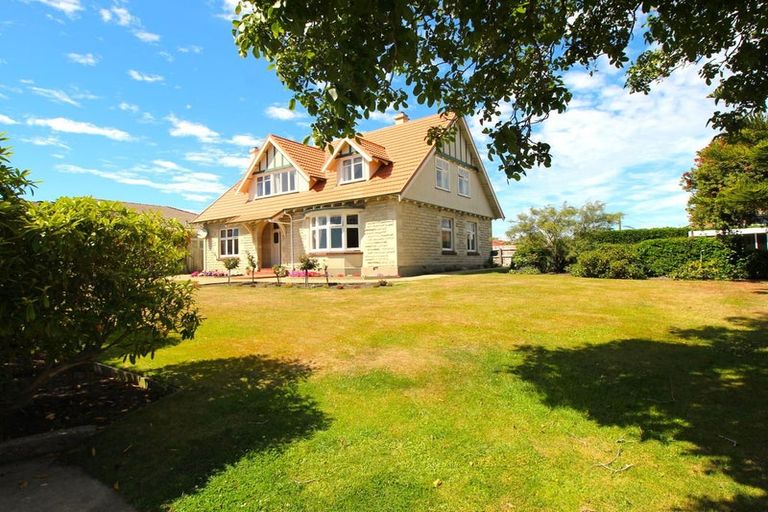 Photo of property in 76 Wharfe Street, South Hill, Oamaru, 9400