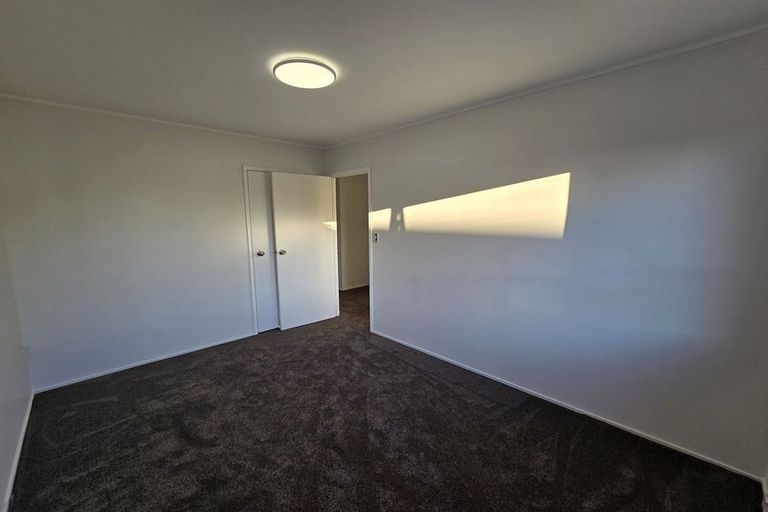 Photo of property in 1/38 Dalwhinnie Parade, Highland Park, Auckland, 2010