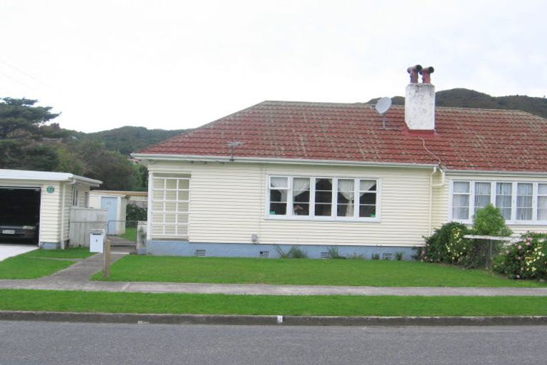 Photo of property in 4 Purser Grove, Fairfield, Lower Hutt, 5011