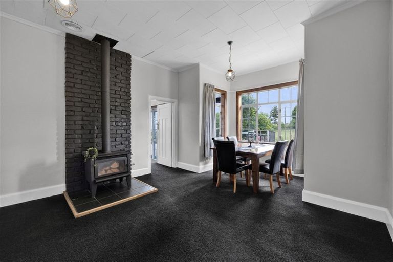 Photo of property in 206 Henwood Road, Paraite, New Plymouth, 4372